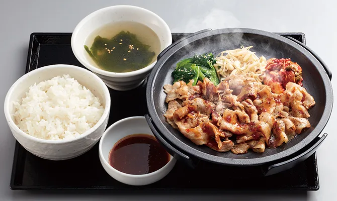 鉄板豚カルビ定食
